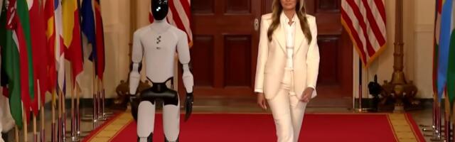 “Zamena za ljude” stigla u Belu kuću: Robot uz Melaniju zapalio mreže