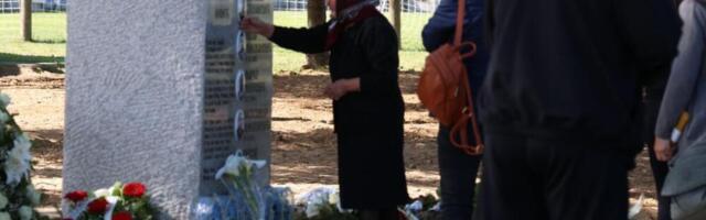 DA SRCE PUKNE! U sela kod Mladenovca stigli i roditelji žrtava iz "Ribnikara": Obeležava se 3. godišnjica zločina