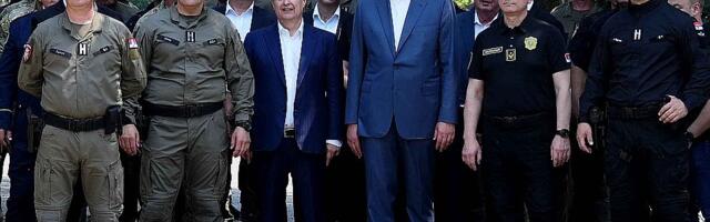 Vučić opet najavljuje pomilovanja: Akt milosti ili politički potez?