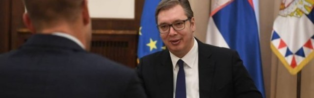 Vučić se sastao sa direktorom Stalnog sekreterijata transportne zajednice u Beogradu! /Foto/