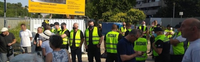 Sukob stanara i obezbeđenja u Bloku 37, došla i policija (VIDEO)