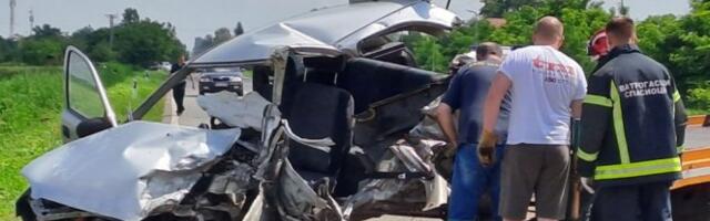 MUZIČAR IZAZVAO STRAŠAN UDES KOD KIKINDE! "Oktavijom" se direktno zakucao u "opel" (FOTO/VIDEO)