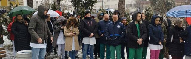 I danas tišina ispred Zdravstvenog centra