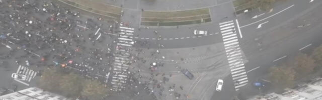 IZBROJANO TAČNO U GLAVU Evo koliko blokadera se skupilo ispred Palate Pravde (VIDEO)