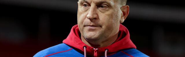 "MILOJEVIĆU RADE IZA LEĐA I VISE NAD GLAVOM!" Proslavljeni Srbin potpuno otvoreno o treneru Crvene zvezde: Nije to zaslužio...