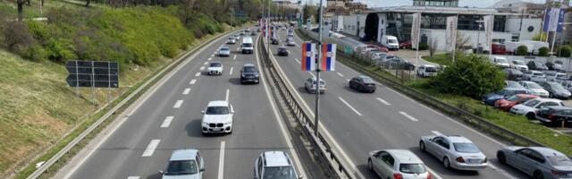 AMSS: Pojačan intenzitet saobraćaja na glavnim putevima tokom večeri