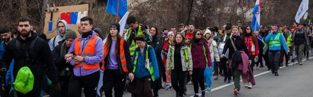 Studenti stigli u Aleksinac: Očekuje se 2.500, povređenima se saniraju povrede i žuljevi