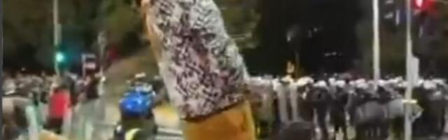 BLOKADERI U ČUDU Šešelj ukazao na veliki skandal