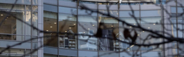 Жена избодена док је пресвлачила бебу