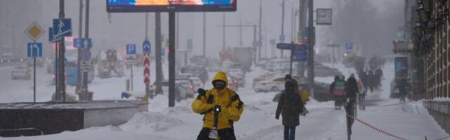 SNEG SE SRUČIO S KROVA I UBIO DVE OSOBE! Proglašeno vanredno stanje u gradu