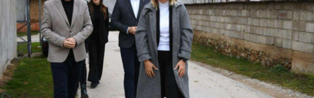 Елек и Симић указали амбасадору Словеније на изузетно тежак положај Срба на КиМ