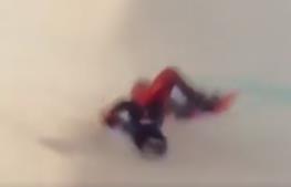 PALA NA GLAVU, PA OSTALA NEPOMIČNO DA LEŽI! NEVIĐENA DRAMA NA OLIMPIJSKIM IGRAMA! Kineskinja doživela užasnu nesreću, helikopterom je odmah prevezli u bolnicu!