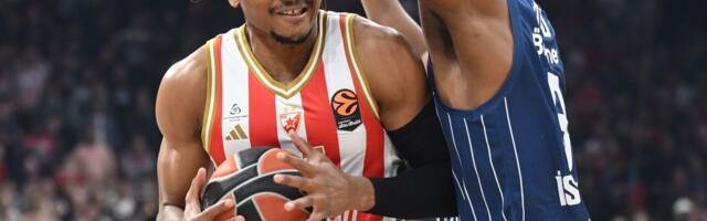 ZVEZDA – EFES Crveno-beli dobro krenuli: Nišanske sprave su dobro nameštene! /VIDEO/