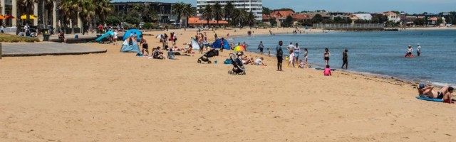 PAKLENE VRUĆINE U AUSTRALIJI: Toplotni talas pogodio zemlju, za vikend se očekuju temeperature i do 50 stepeni (VIDEO)