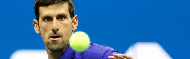 Novak na trećoj stepenici ka trofeju: Nišikori mu uzeo četiri gema u poslednja dva meča