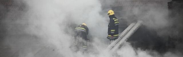 Požar u naselju Stepa Stepanović: Goreo stan (FOTO)