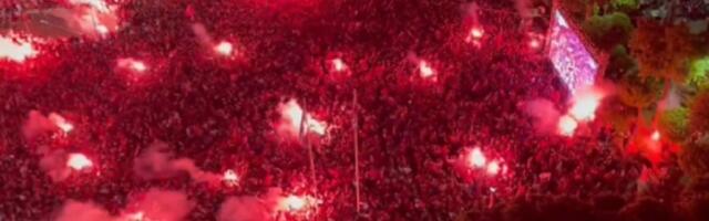 Navijači Olimpijakosa zapalili Pirej tokom proslave (VIDEO)