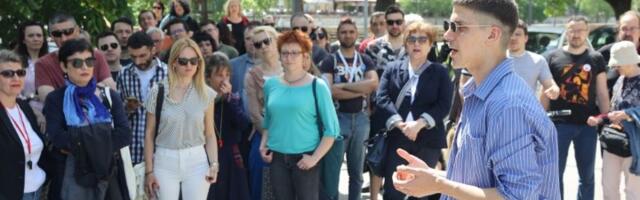 Studenti organizuju veliki protest ispred Medicinskog fakulteta u Nišu: Dekan preti, traži se njegova smena