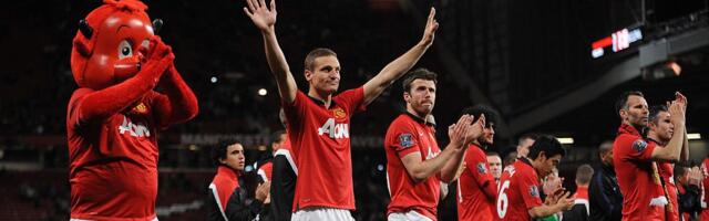 Nemanja Vidić "udario kontru" legendama Junajteda: Pustite Kerika na miru!