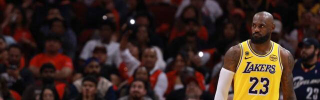 KRALJ VLADA I U PETOJ DECENIJI! Lebron u 41. godini igra kao mašina! Ugasio snove Roketsima i zakazao okršaje sa šampionom!