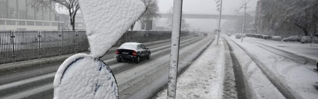 Upozorenje Puteva Srbije vozačima zbog snega