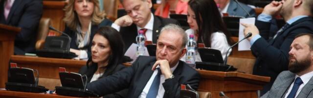 Ponoš: O Vladi se raspravlja danas jer SNS nije radila kad je trebalo