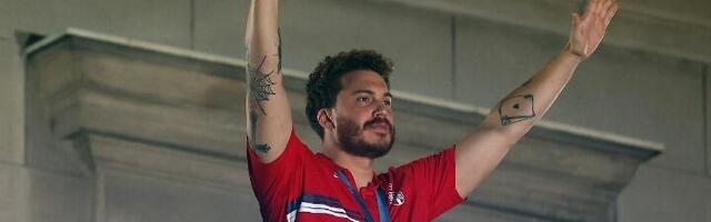 Zlatni vaterpolista Nemanja Vico postao otac (FOTO)