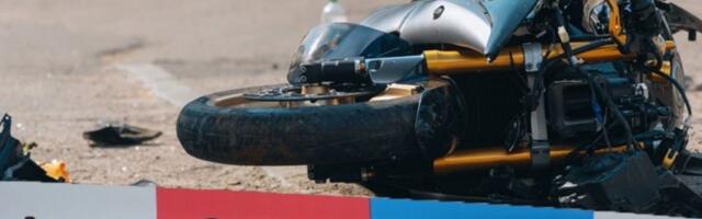 TINEJDŽERU (17) SLOMLJENA VILICA I BUTNA KOST! Vozio motor, pa se sudario sa automobilom! Užas u Vranju!