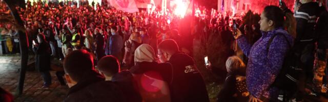 Studenti i maturanti, koji su danas krenuli iz Aranđelovca, večeras stižu u Stragare