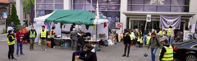 Blokada RTS-a se pretvara u gej orgije! Pogledajte čime se blokaderi hvale na mrežama! (FOTO)