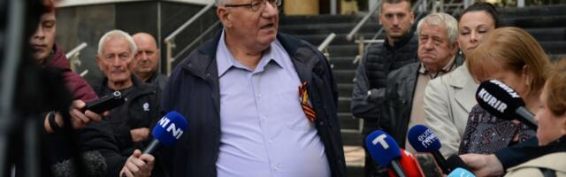 Srbija ne odgovara na pitanja o statusu postupka protiv Šešelja i drugih, navodi se u izveštaju suda u Hagu
