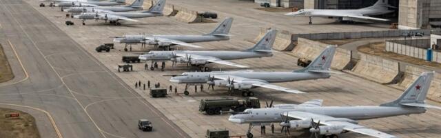 Rusi u strahu od NAPADA: Evo gde pokušavaju da sklone strateške bombardere