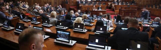 Poslanici Skupštine Srbije nastavljaju raspravu po amandmanima na Predlog zakona o oružju
