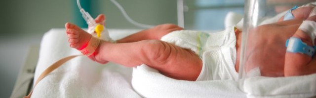 Kako je majka mogla da ostavi bebu u kontejneru? Psiholog o priči koja je potresla Srbiju