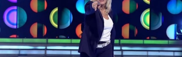 HAOS U RUMUNIJI - Na nastupu Vere Matović u Rumuniji totalno ludilo! Publika u transu zbog pesme "Miki Milane" ! /VIDEO/