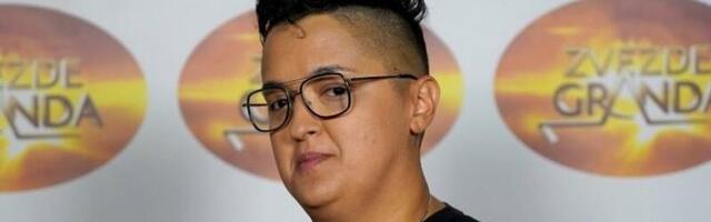 MARIJA ŠERIFOVIĆ ZABRINULA FANOVE: Pevačica na KISEONIKU, podelila fotografiju iz kreveta, pa poručila samo JEDNO!