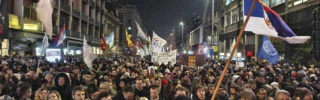 Poznato koliko se ljudi sinoć skupilo ispred Rektorata