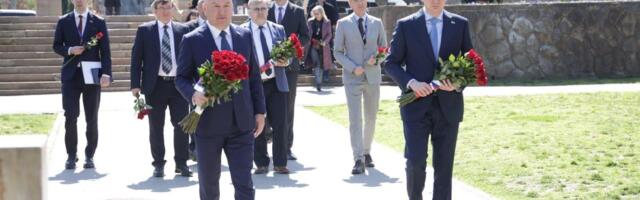 Popović i Rešetnjikov odali počast srpskim i ruskim vojnicima i osudili pokušaje revizije istorije