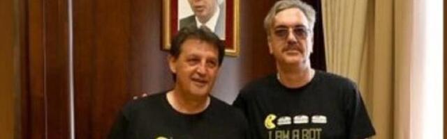 Gašić i Čadež: Ja sam bot (FOTO)