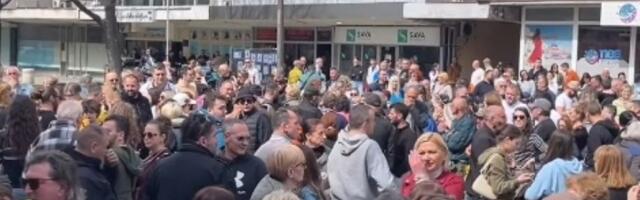 Priveden profesor u Leskovcu: Pokušao da probije kordon policije