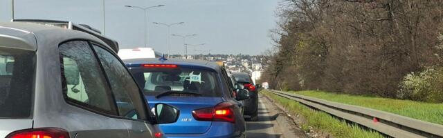 Haos u Beogradu, kolone vozila na ulicama: Od jutarnjeg špica do automobila koji maltene stoje parkirani