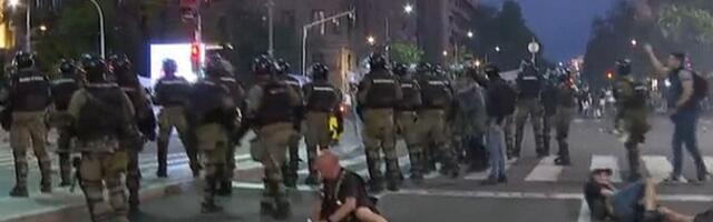 VIDEO: Incidenti oko Ćacilenda posle protesta, više osoba povređeno