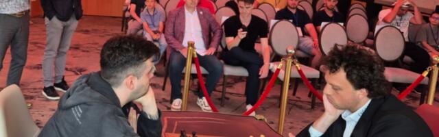 На шаховском турниру у Београду учествовало 16 екипа