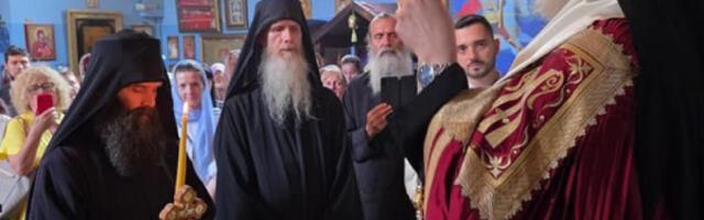 POSLE DVA VEKA U MANASTIRU RIBNICA OBAVLJENO MONAŠENJE: Vladika Isihije - Anđeli su uzor monasima, a monasi su uzor nama u svetu (FOTO)