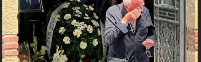 "MALA CANA JE HTELA DVA ŽITA NA PARASTOSU, ALI KOJI SVEŠTENIK ĆE TO DA ODOBRI"? Era Ojdanić grca u suzama! (FOTO)