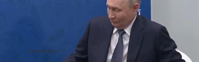 SNIMAK O KOM BRUJE MREŽE Putinu nije bilo svejedno kada je čuo predlog prijatelja o Ukrajini! Pogledajte kako je reagovao predsednik Rusije (VIDEO)