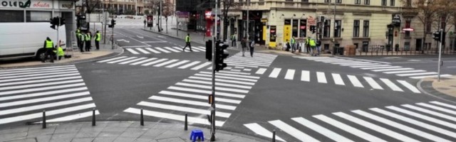 Neobičnim pešačkim prelazima prikrivaju kovid katastrofu?!