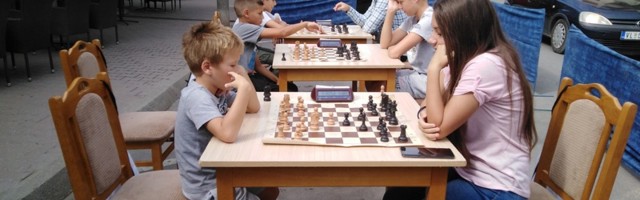 Deca igrala Parkig šah