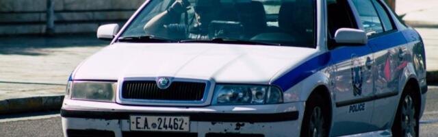 NAORUŽANI DO ZUBA OPLJAČKALI POŠTU: Lopovi UPALI dok su radnici punili bankomat pa im sve OTELI i POBEGLI!