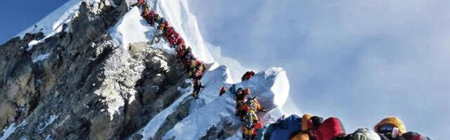 JEZIVA ŠEMA PREVARE NA MONT EVERESTU OD 20 MILIONA DOLARA! Vodiči trovali planinare da bi otimali novac!